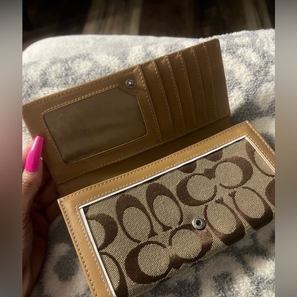 Wallet - Picture 2 of 3